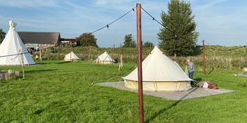 Enginia kampeert op Tinyparks Tiengemeten